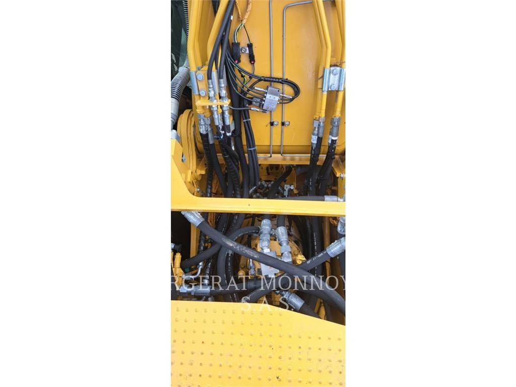 CAT 320-07 Roomikekskavaatorid
