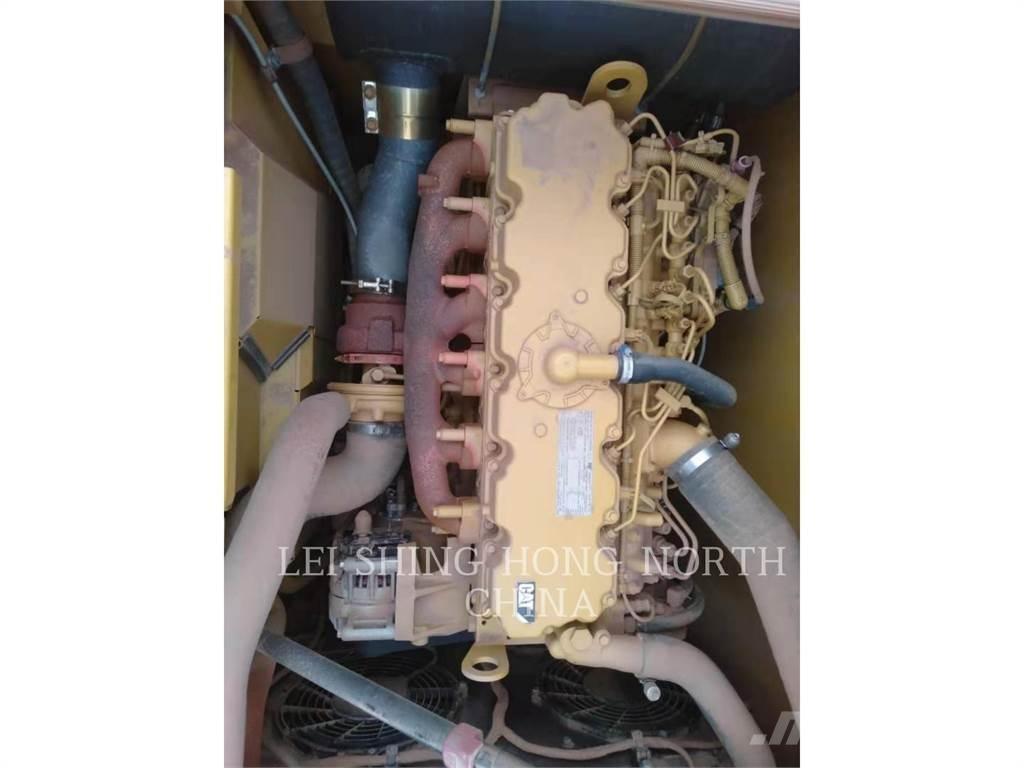 CAT 320-07 Roomikekskavaatorid