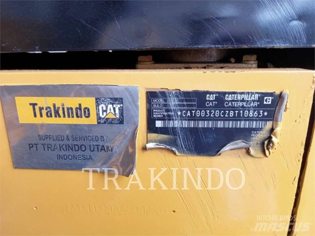 CAT 320-07GC Roomikekskavaatorid
