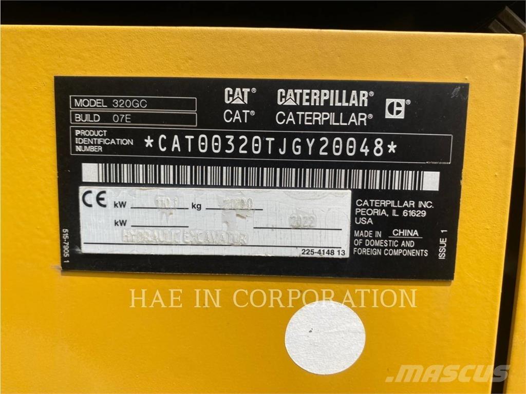 CAT 320-07GC Roomikekskavaatorid