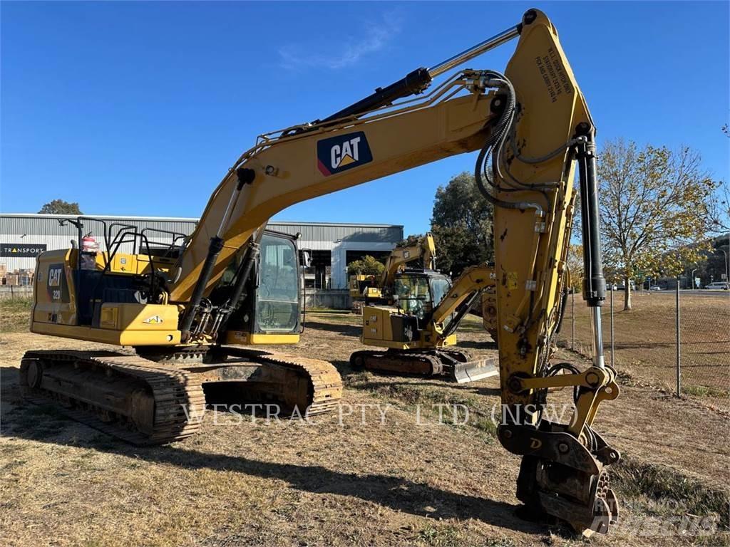 CAT 320 2D Roomikekskavaatorid