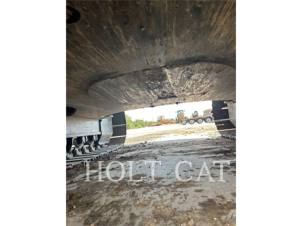 CAT 320 TC Roomikekskavaatorid