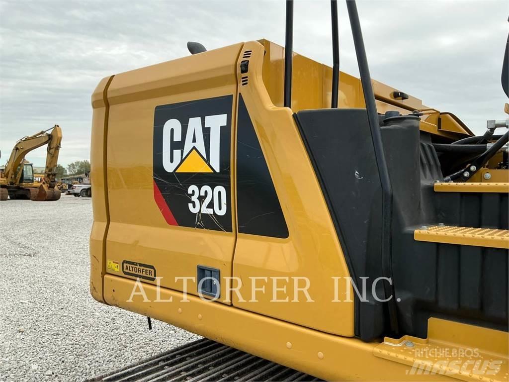 CAT 32007 Roomikekskavaatorid