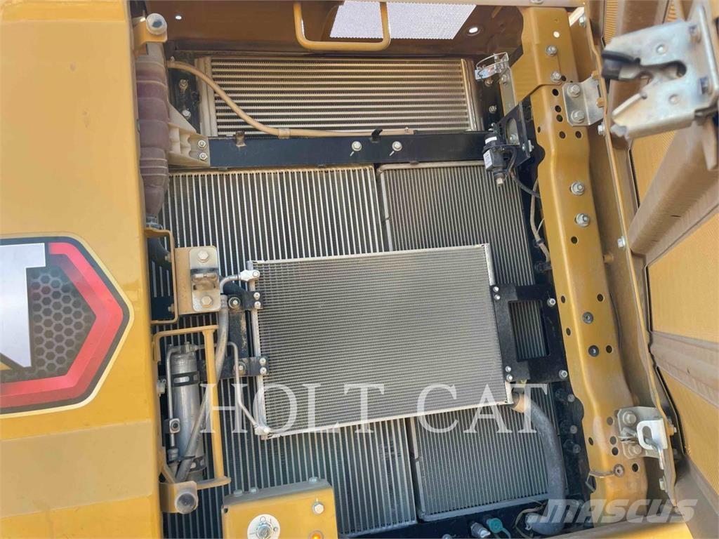 CAT 32007 Roomikekskavaatorid