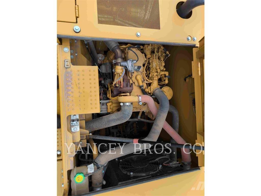 CAT 32007GC Roomikekskavaatorid