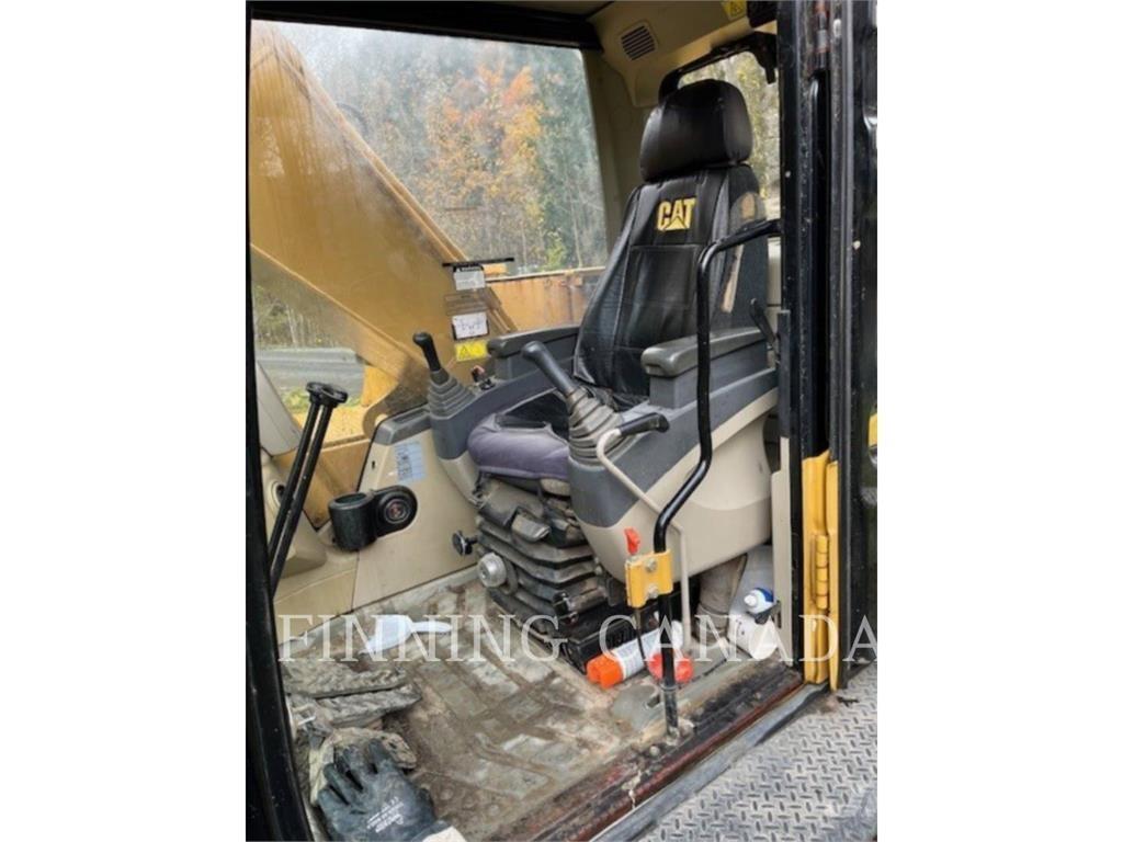 CAT 320C Roomikekskavaatorid