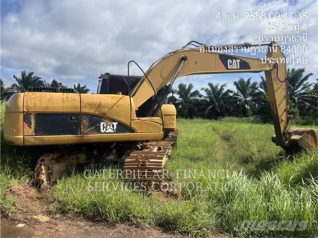 CAT 320D Roomikekskavaatorid