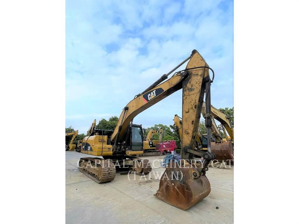 CAT 320D Roomikekskavaatorid