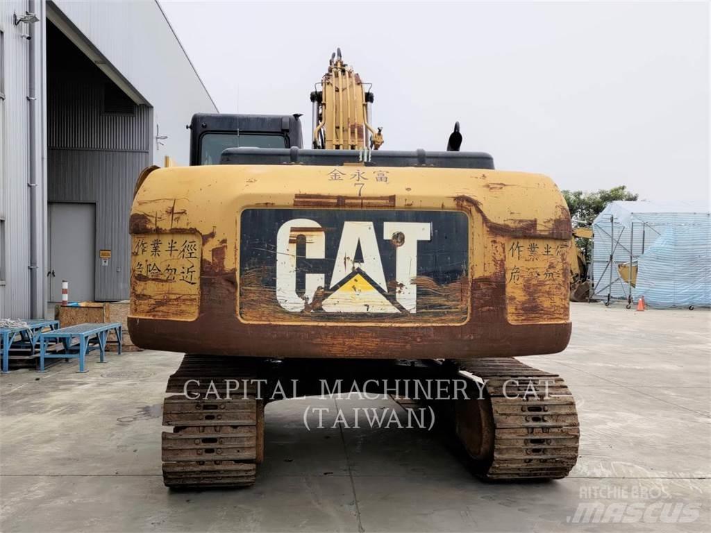 CAT 320D Roomikekskavaatorid