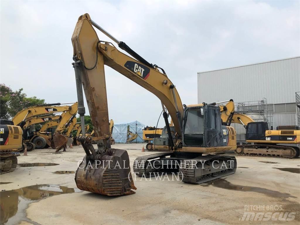 CAT 320D2 Roomikekskavaatorid