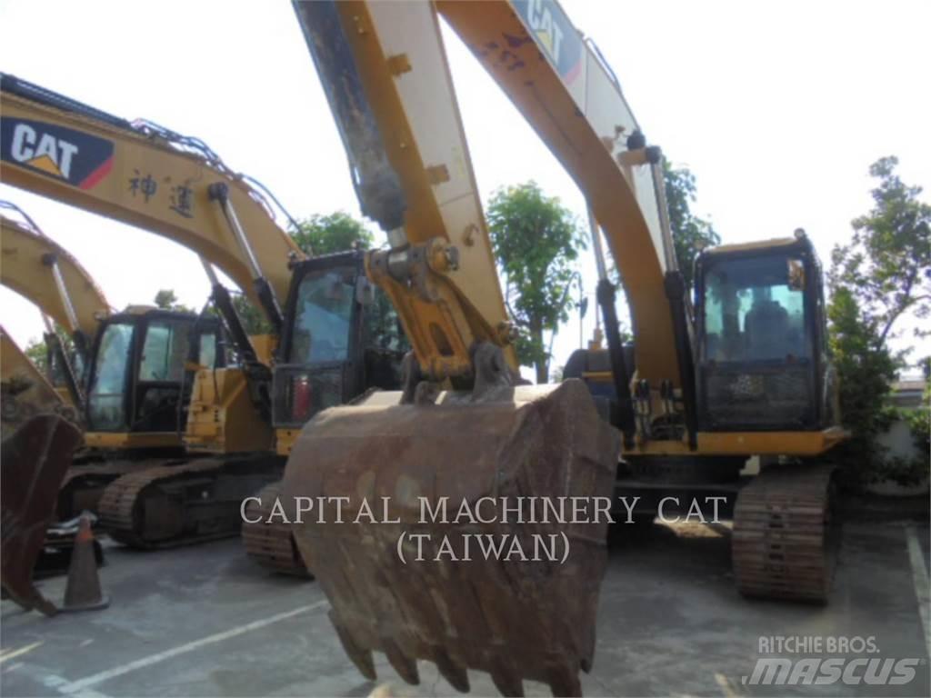 CAT 320D2 Roomikekskavaatorid