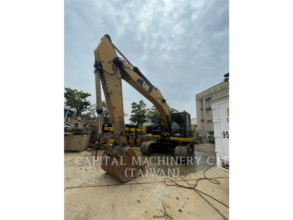 CAT 320D2 Roomikekskavaatorid