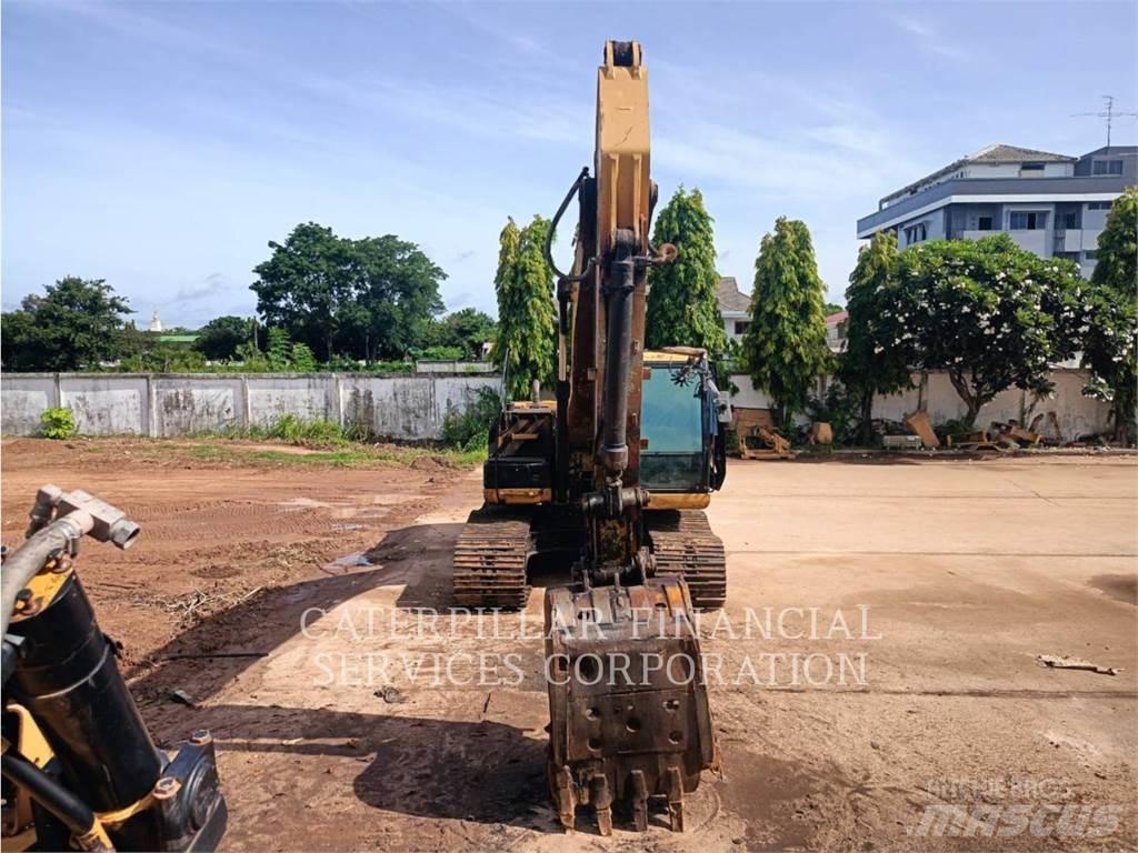 CAT 320D2 Roomikekskavaatorid