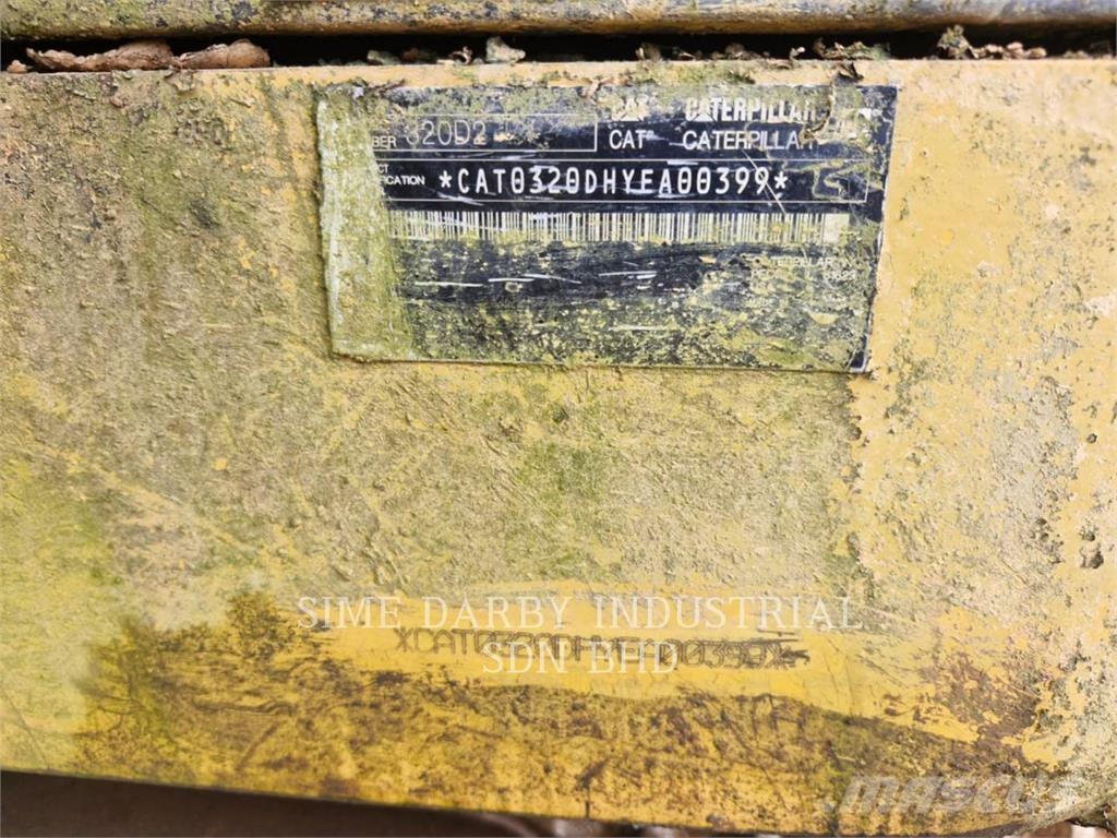 CAT 320D2 Roomikekskavaatorid