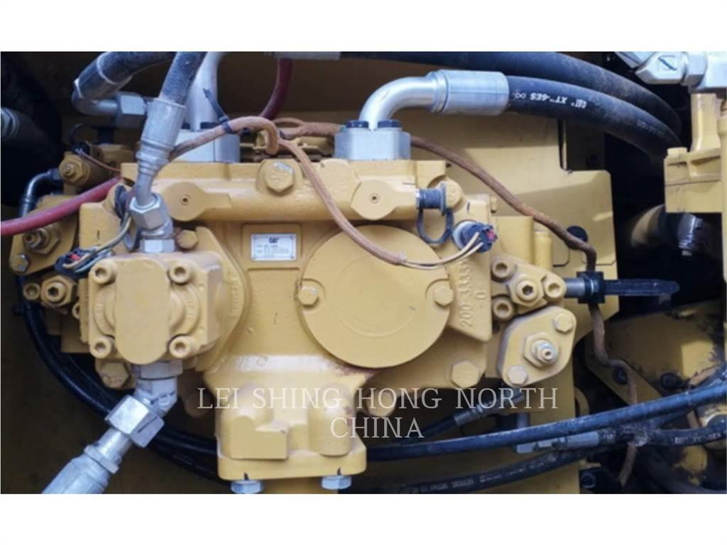 CAT 320D2 Roomikekskavaatorid