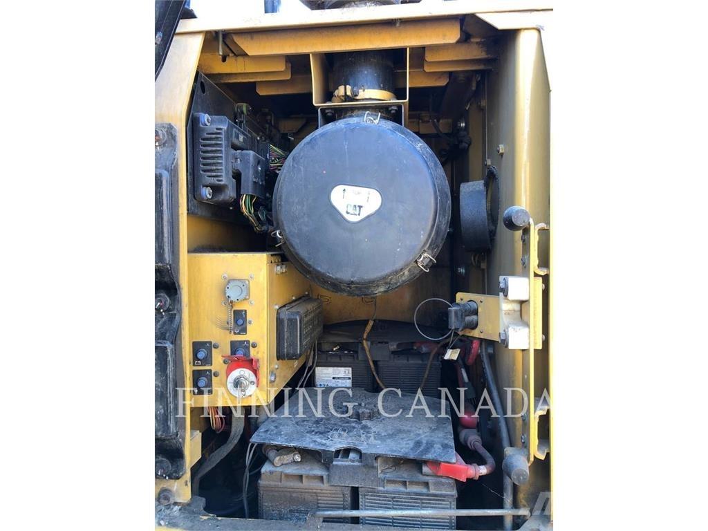 CAT 320D2 FM Metsaekskavaatorid
