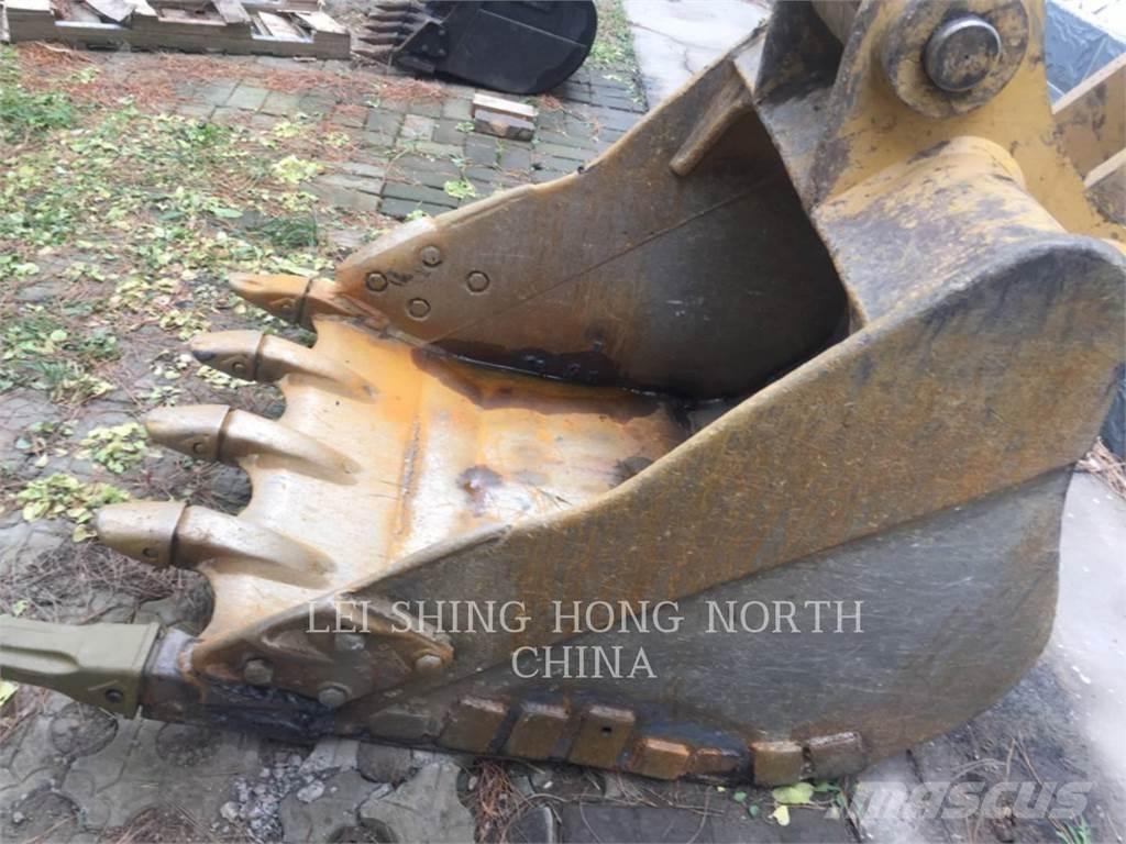 CAT 320D2GC Roomikekskavaatorid