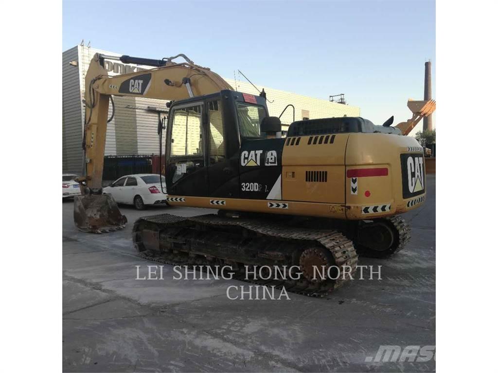 CAT 320D2L Roomikekskavaatorid