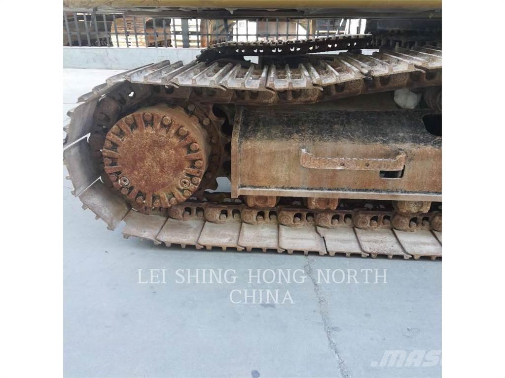 CAT 320D2L Roomikekskavaatorid