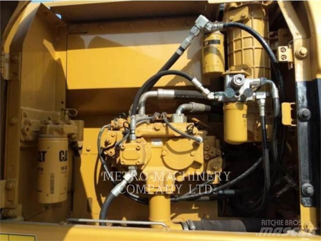 CAT 320DGC Roomikekskavaatorid