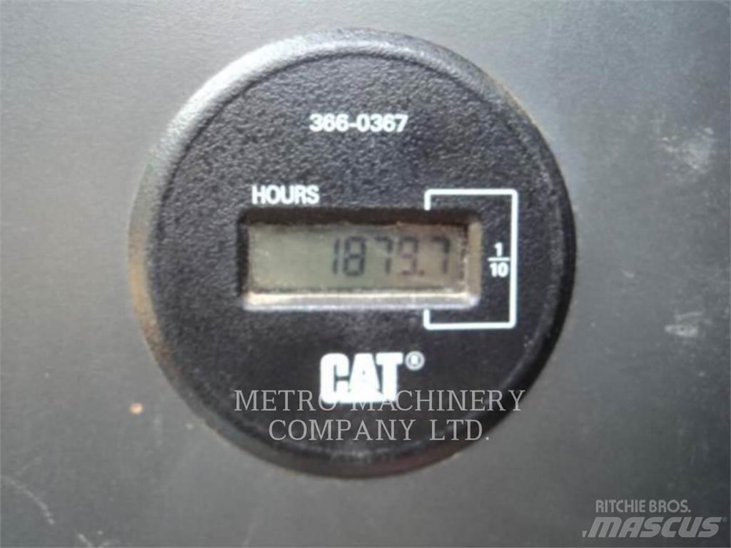 CAT 320DGC Roomikekskavaatorid