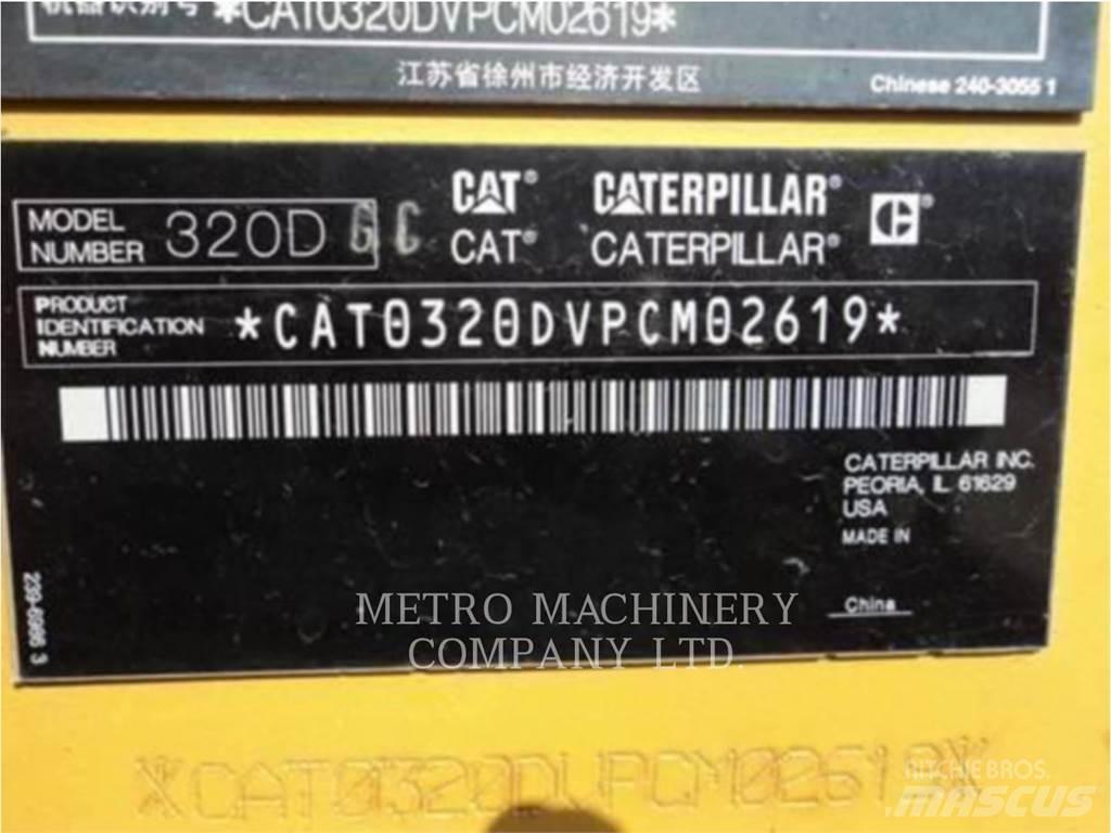 CAT 320DGC Roomikekskavaatorid