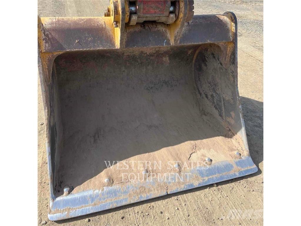 CAT 320E Roomikekskavaatorid