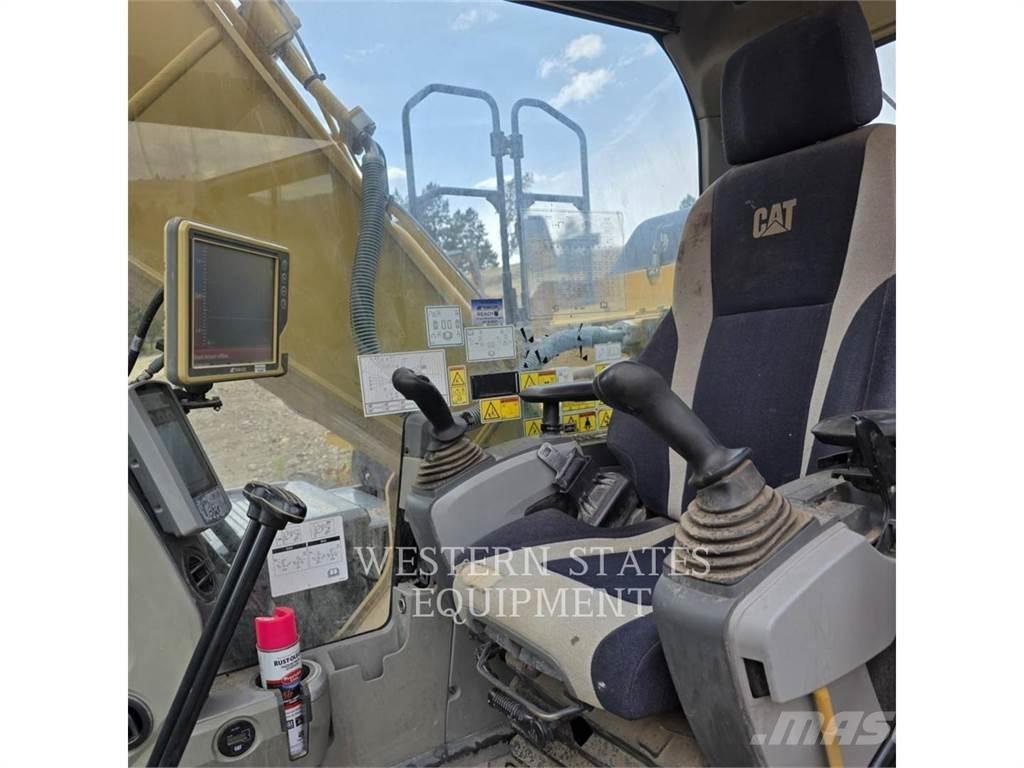 CAT 320E Roomikekskavaatorid