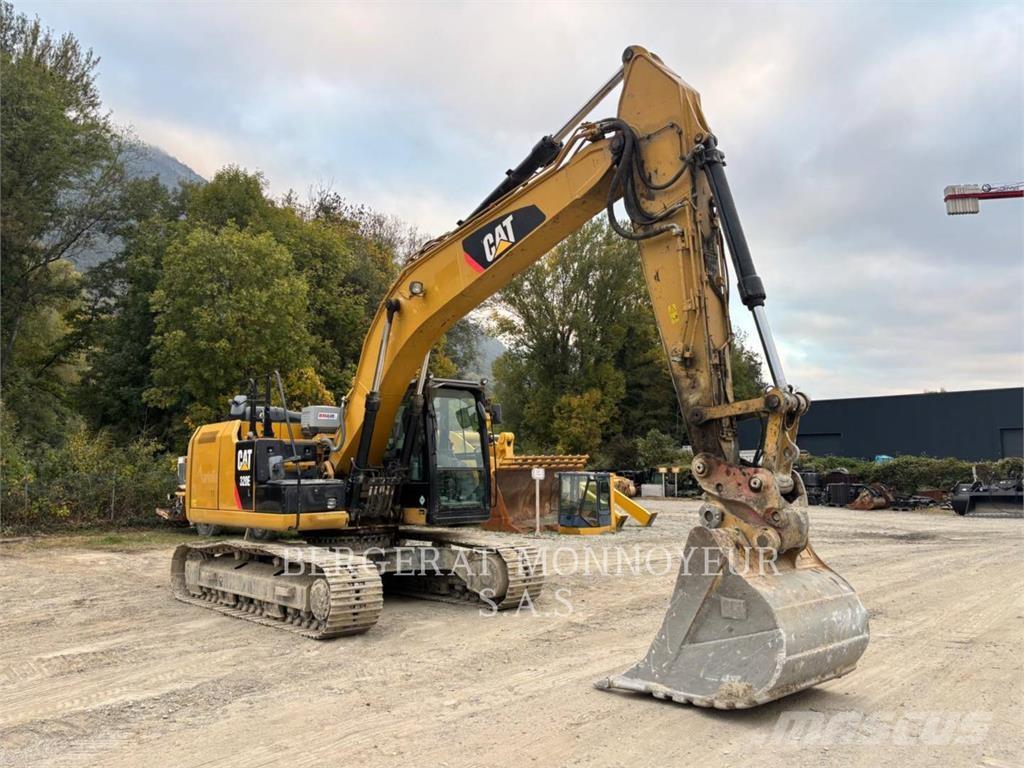 CAT 320E Roomikekskavaatorid