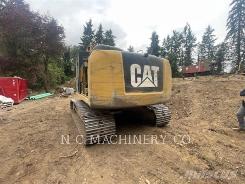 CAT 320E Roomikekskavaatorid