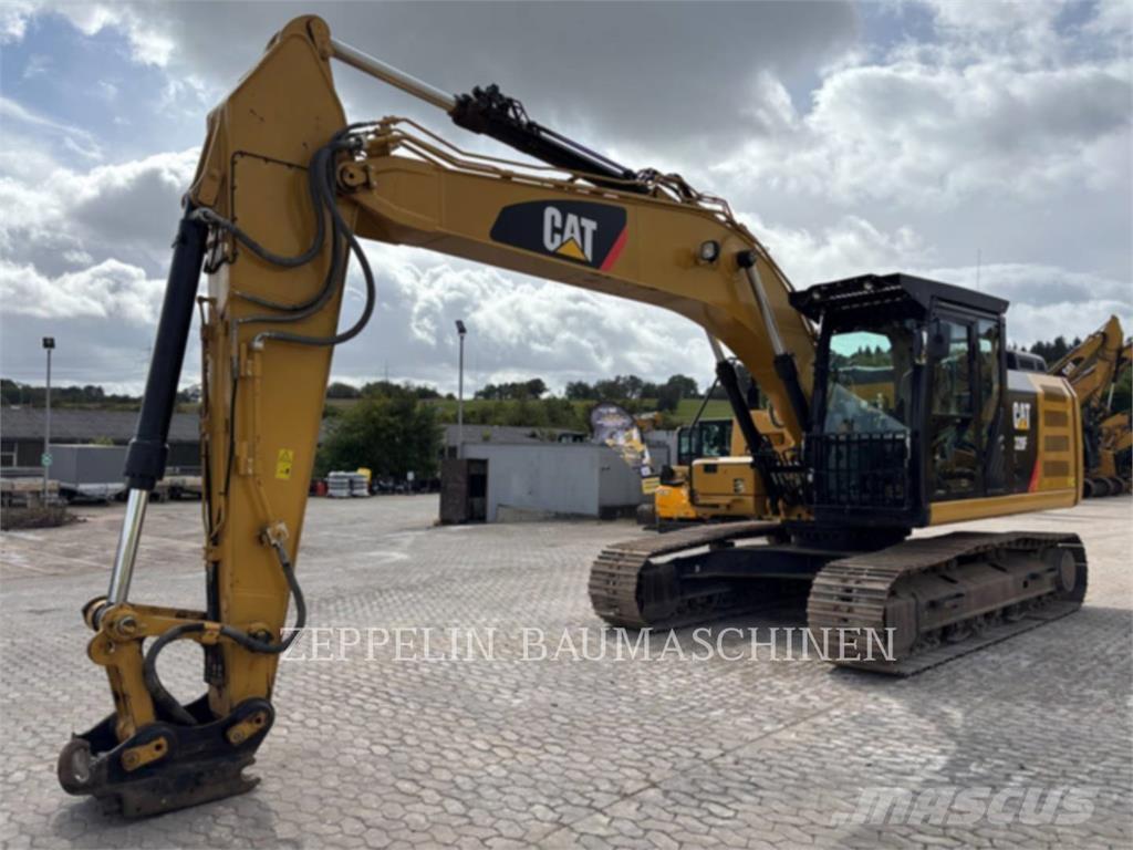 CAT 320FL Roomikekskavaatorid