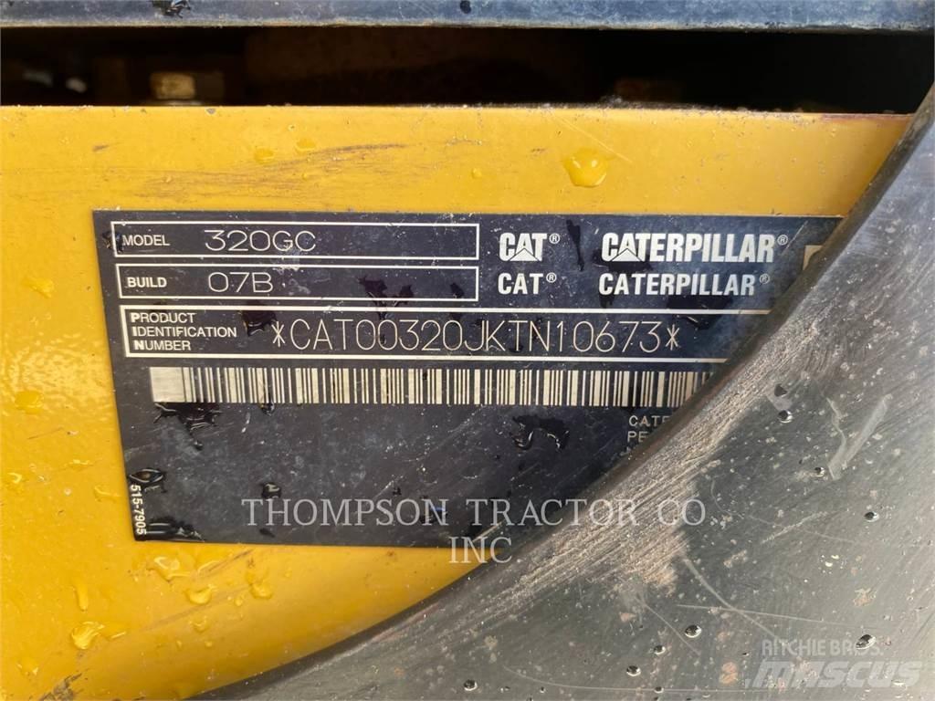 CAT 320GC Roomikekskavaatorid