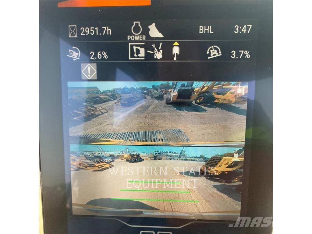 CAT 323 Roomikekskavaatorid