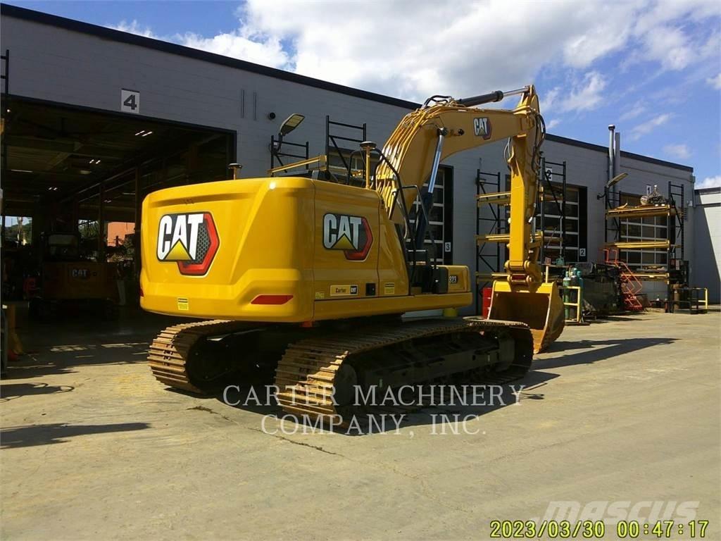 CAT 323-07 Roomikekskavaatorid