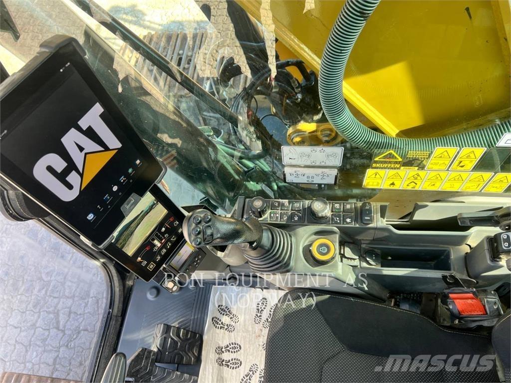 CAT 323-07 Roomikekskavaatorid