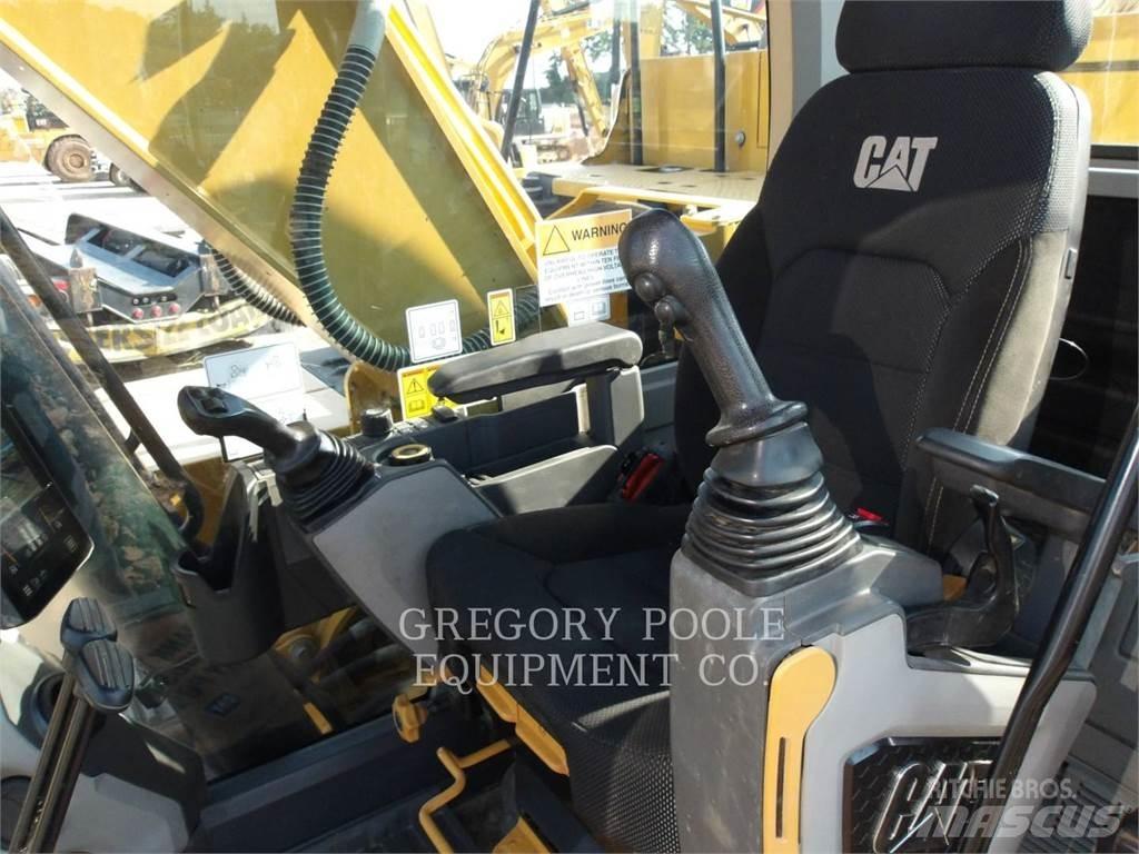 CAT 323-07 Roomikekskavaatorid