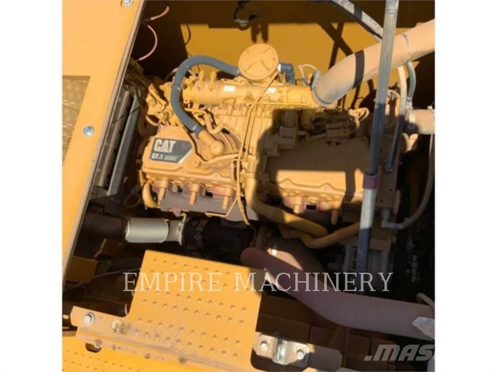 CAT 323-07 Roomikekskavaatorid