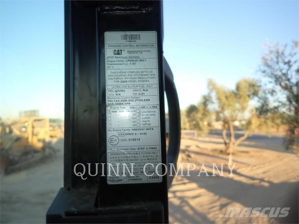 CAT 323-07 Roomikekskavaatorid