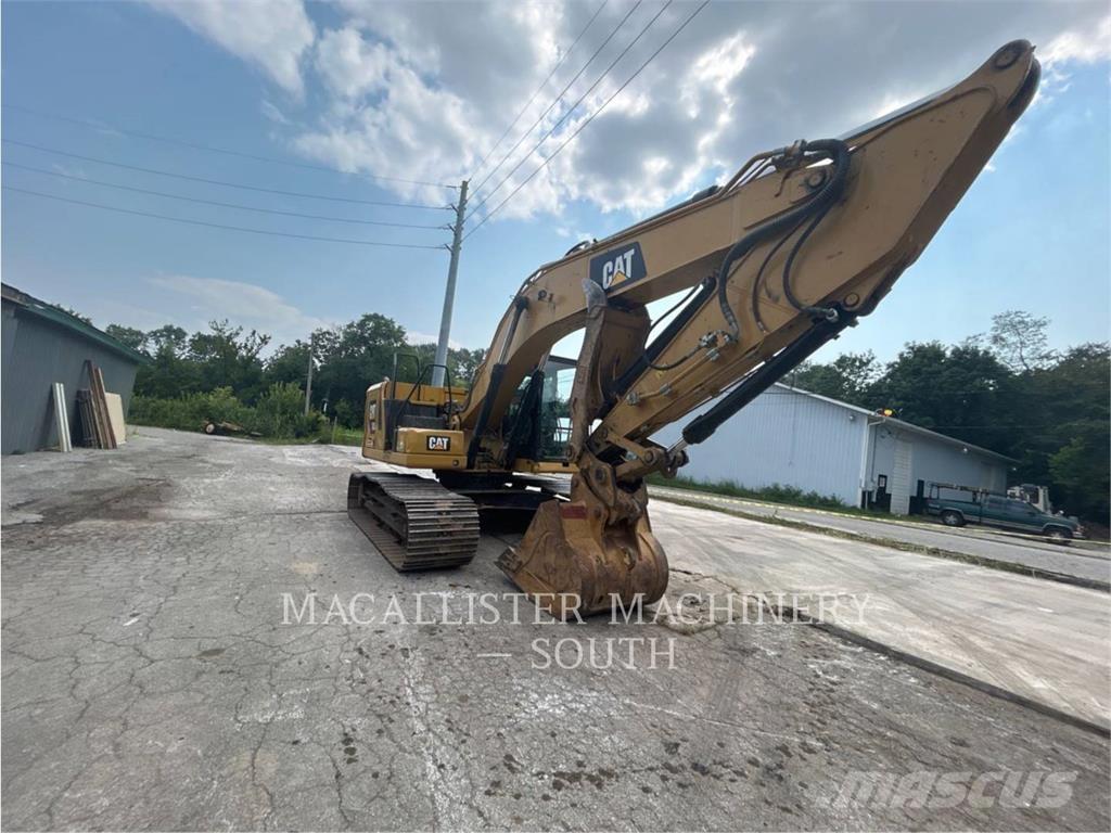 CAT 323-07 Roomikekskavaatorid