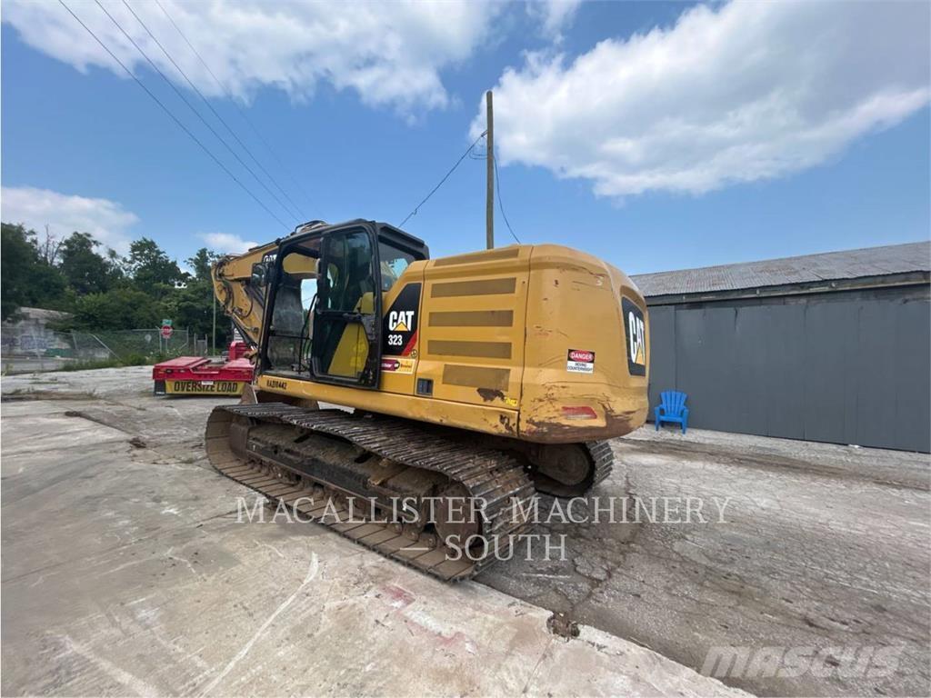 CAT 323-07 Roomikekskavaatorid