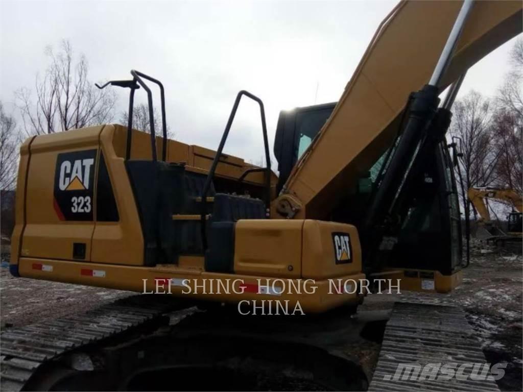CAT 323-07 Roomikekskavaatorid