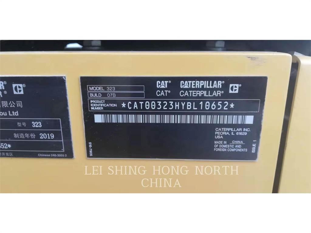 CAT 323-07 Roomikekskavaatorid