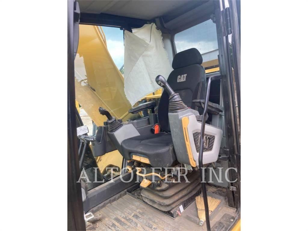 CAT 323-07 Roomikekskavaatorid