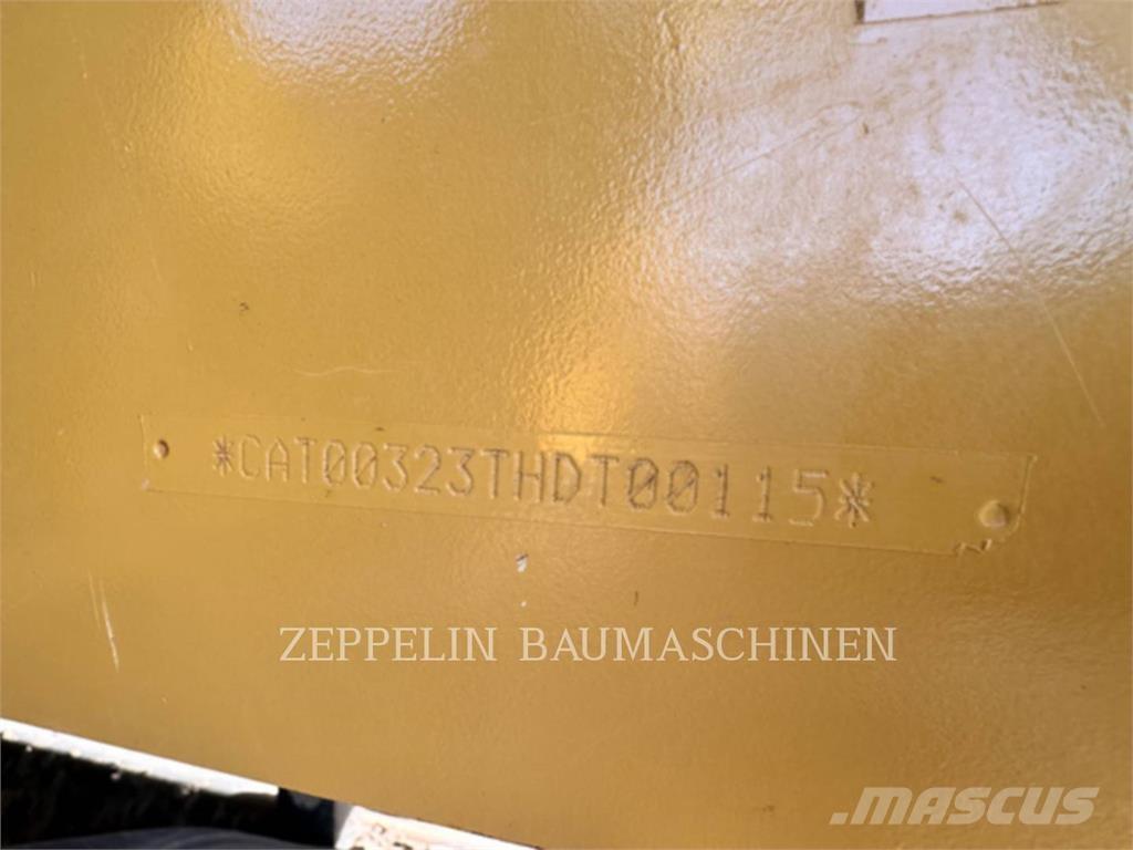 CAT 323-07B Roomikekskavaatorid