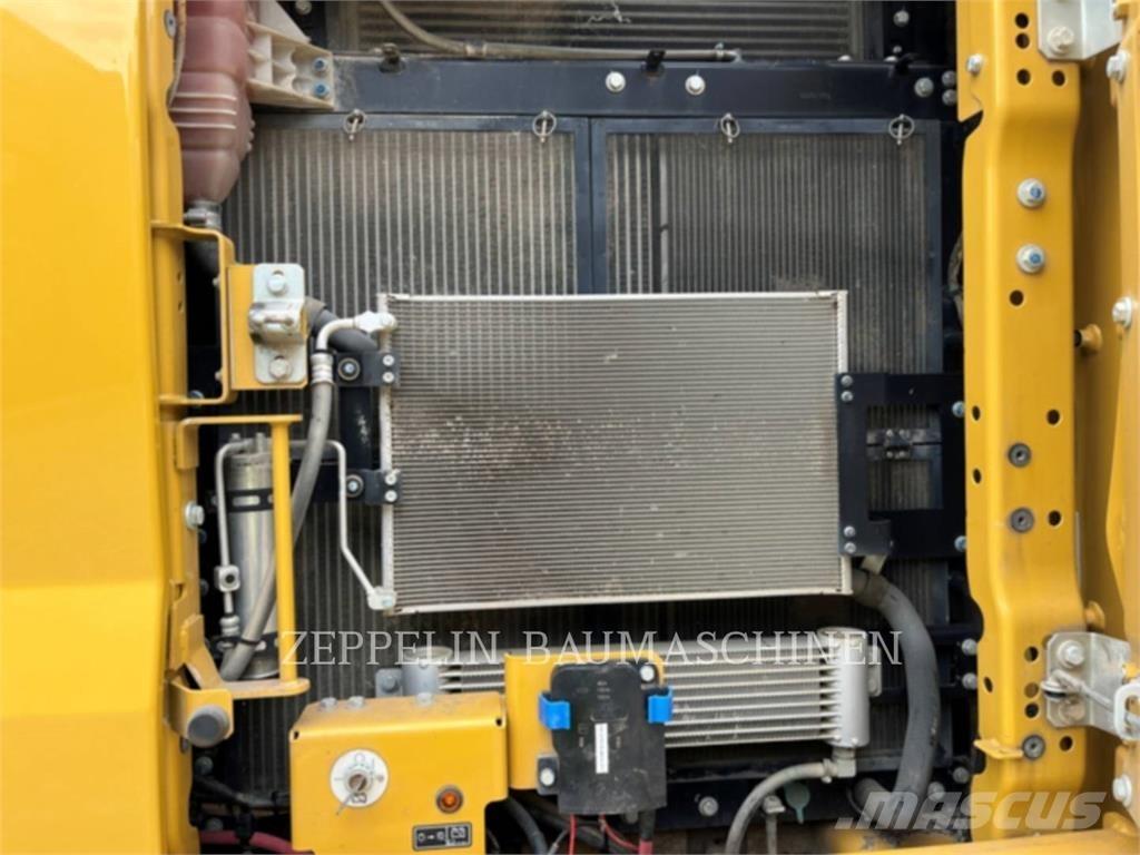 CAT 323-07C Roomikekskavaatorid
