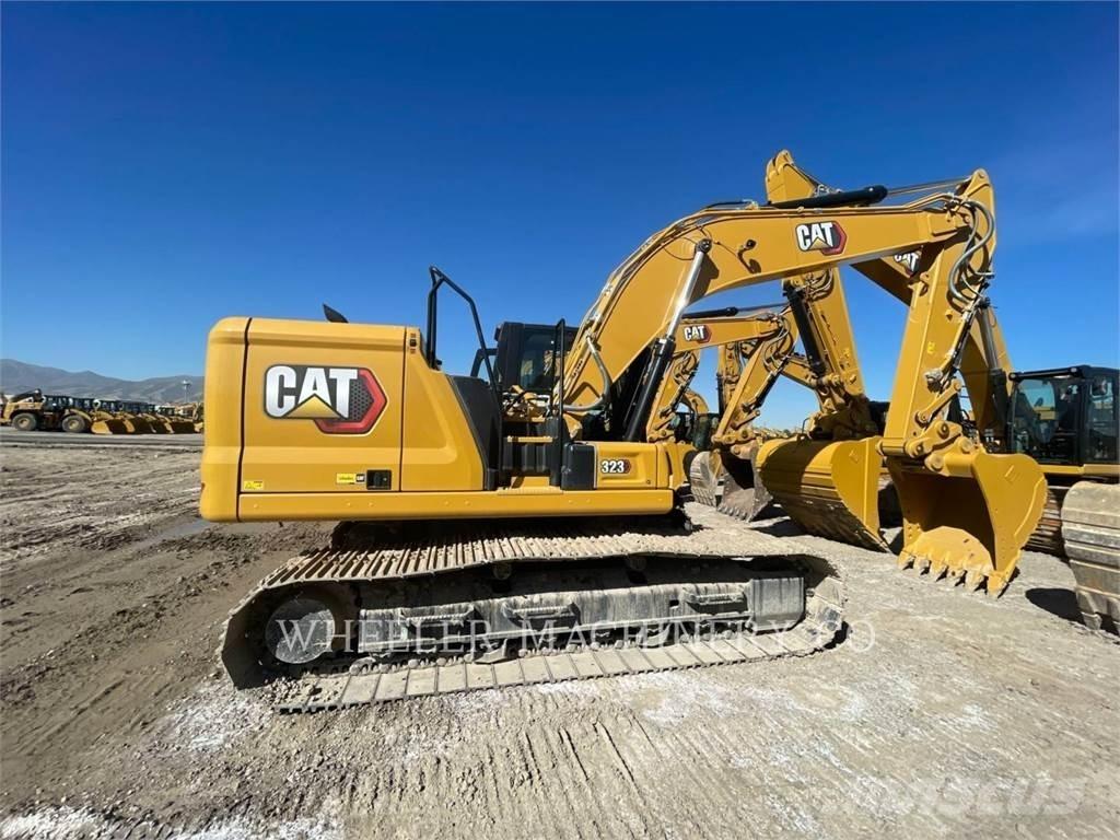 CAT 323 CF Roomikekskavaatorid