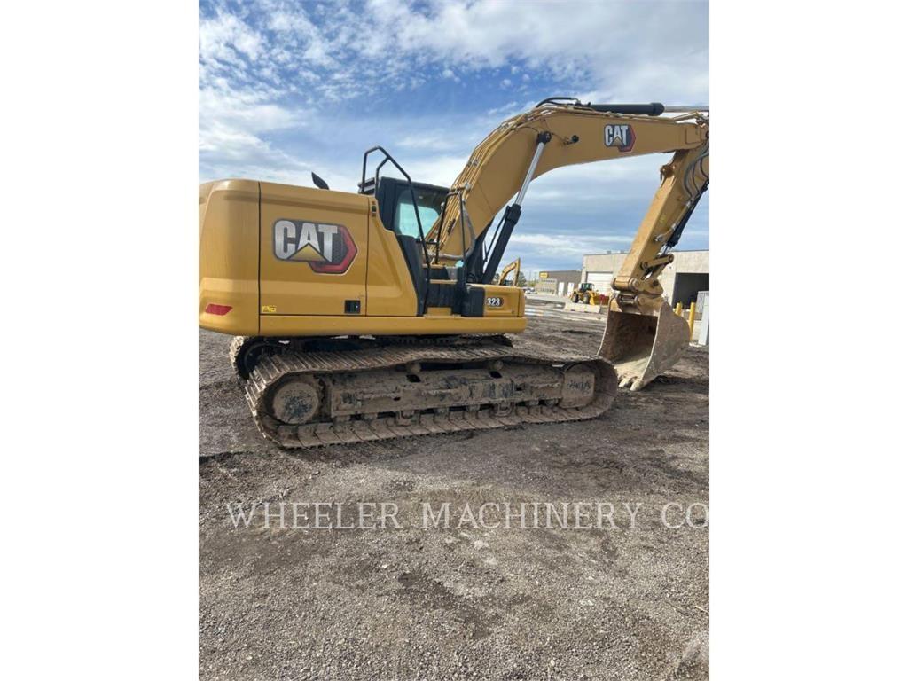 CAT 323 CF Roomikekskavaatorid