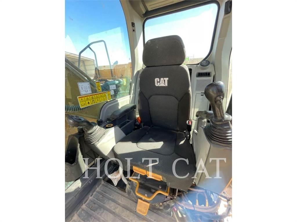 CAT 323 TC Roomikekskavaatorid