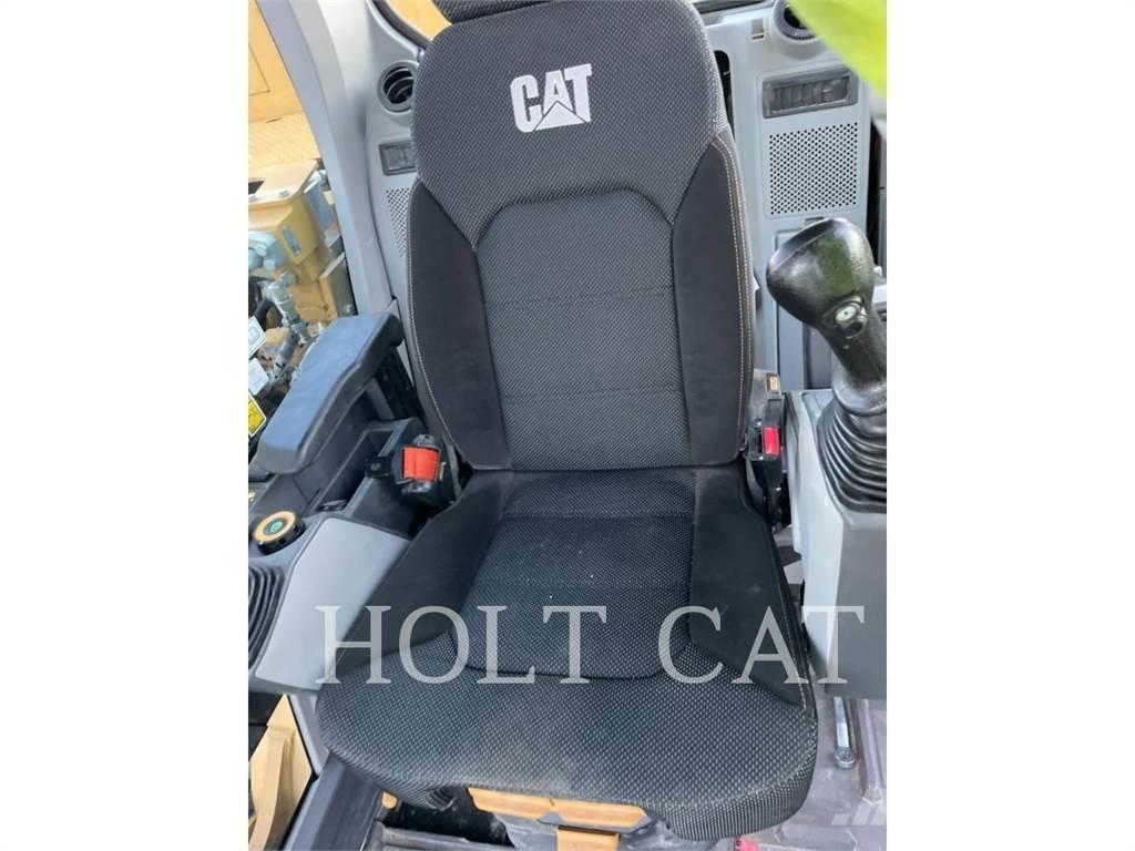 CAT 323 TC Roomikekskavaatorid
