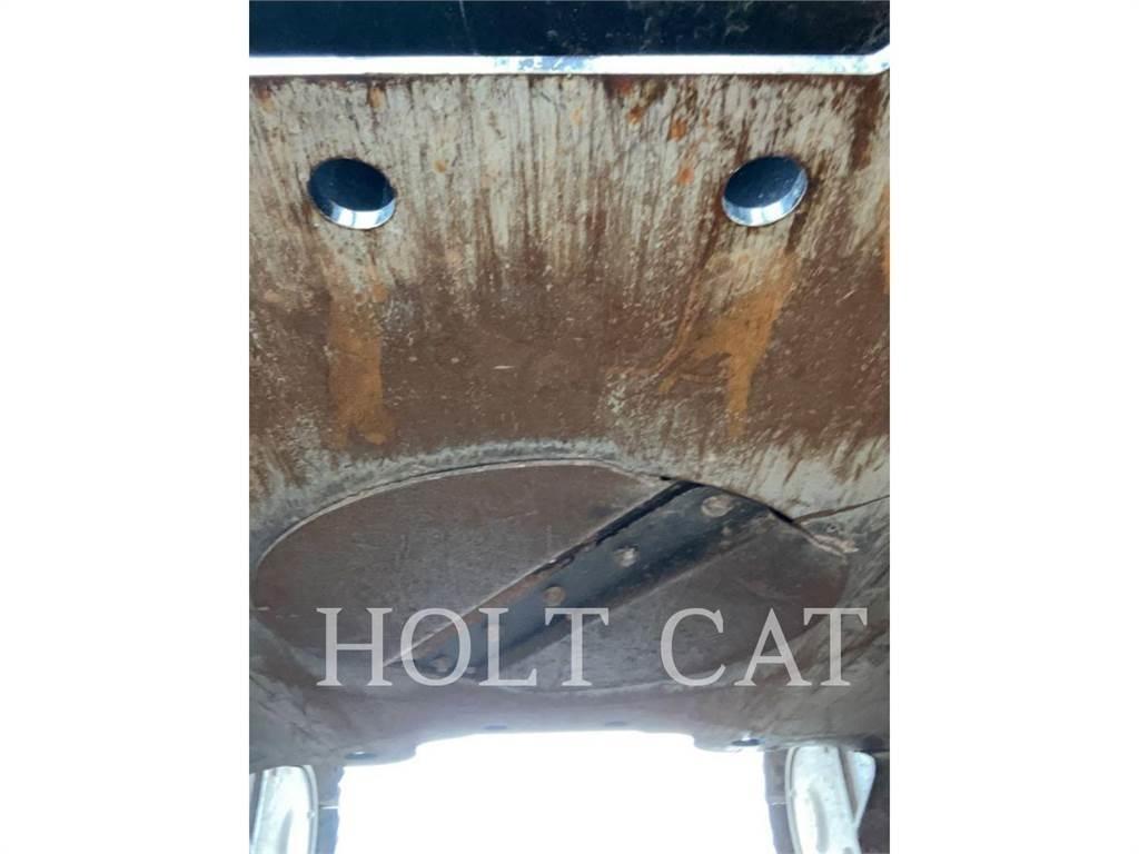 CAT 323 TC Roomikekskavaatorid